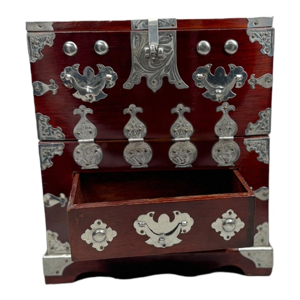 Vintage 1900s Korean Wood Jewellery Box 3 drawers with Intricate Metal Design - Picture 7 of 10